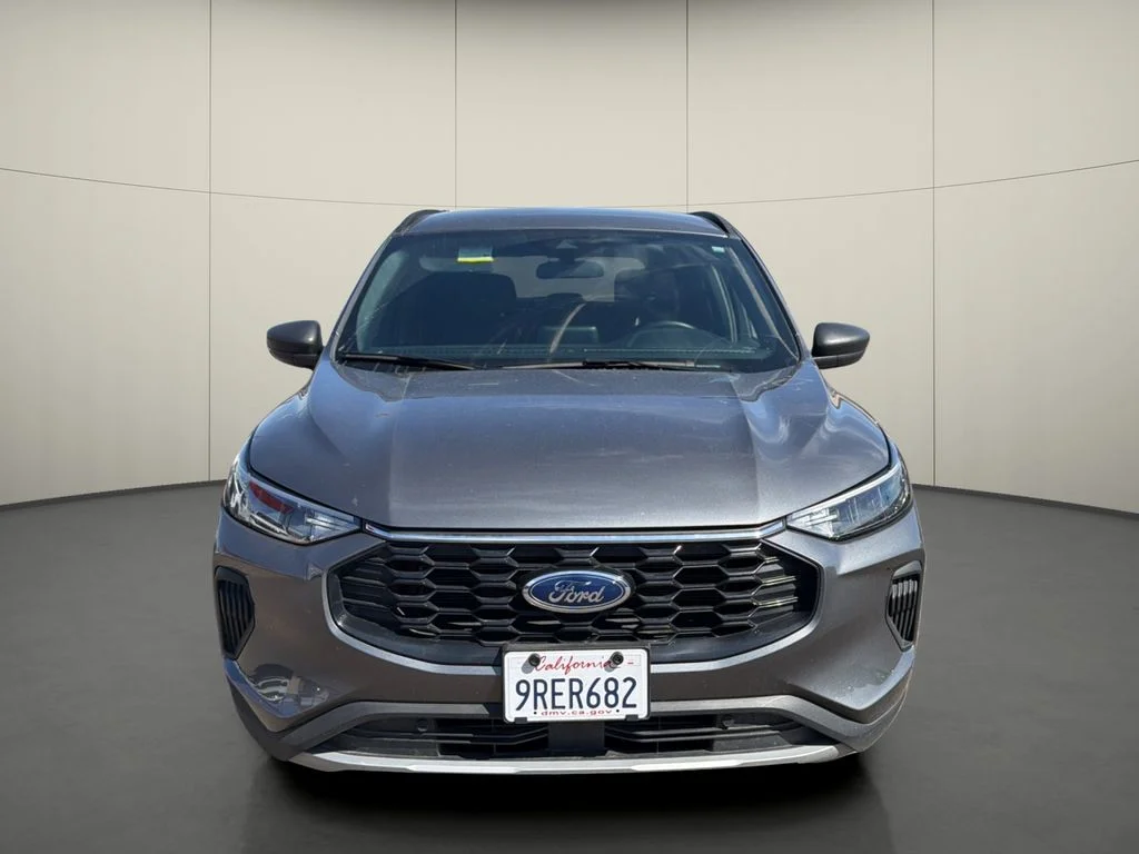 Used 2025 Gray Ford ST-Line image 2