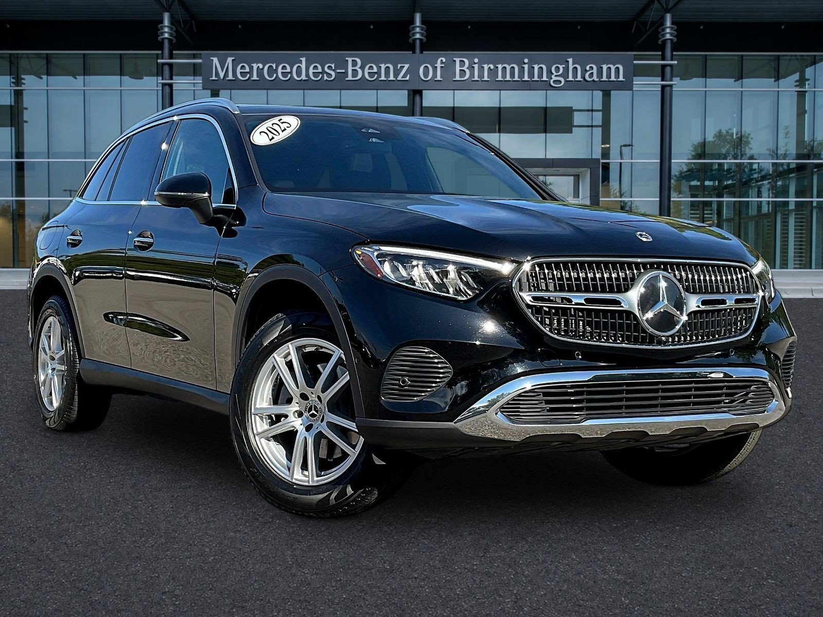 2025 Mercedes-Benz GLC