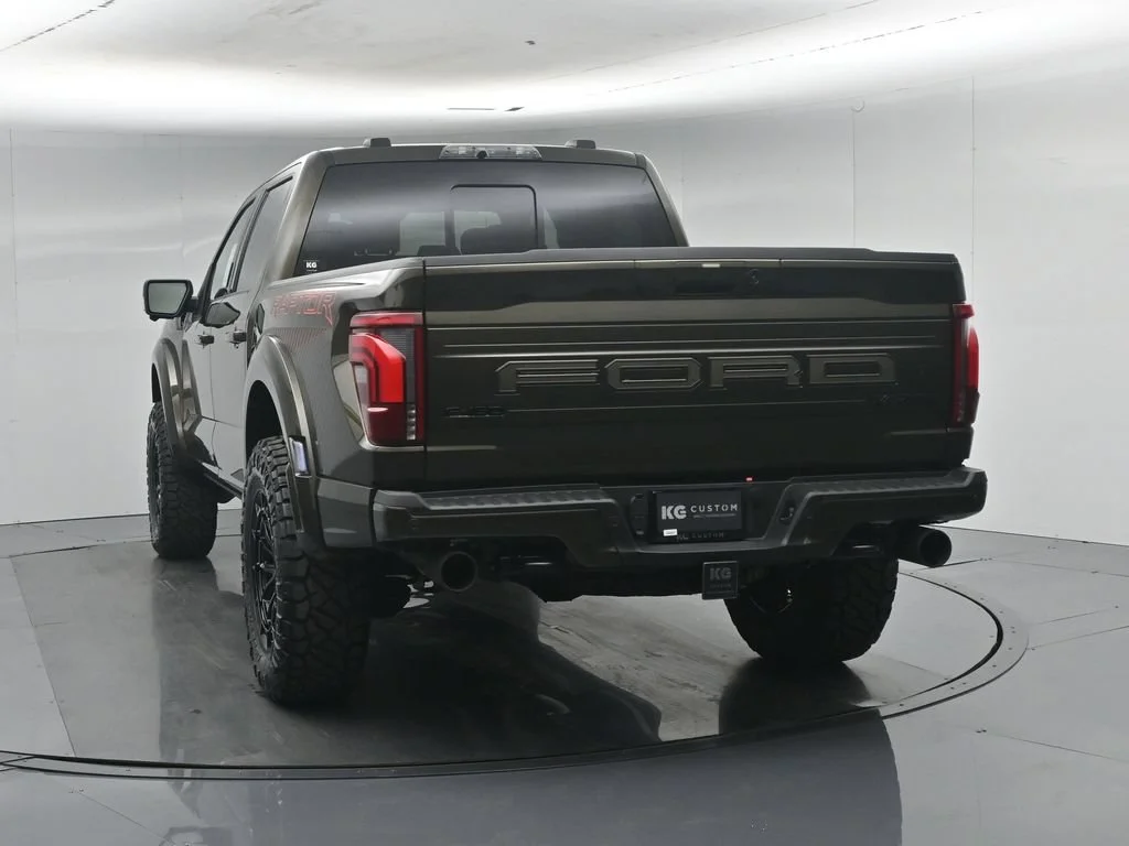New 2026 Shelter Green Ford Raptor image 31