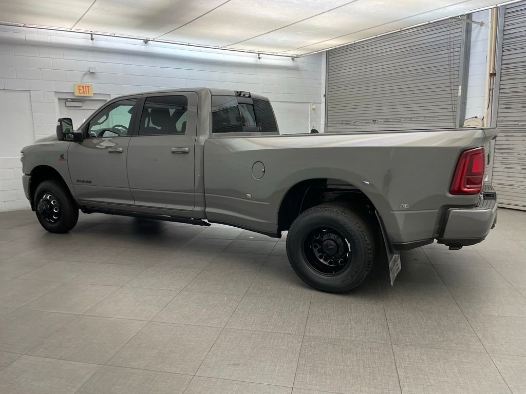 New 2026 Ceramic Gray Clear-Coat Exterior Paint RAM Laramie DRW image 8
