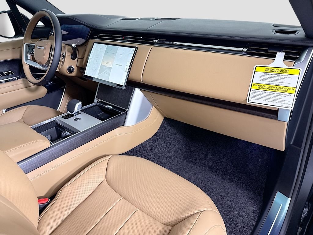 New 2026 Obsidian Black Satin Land Rover SE image 17