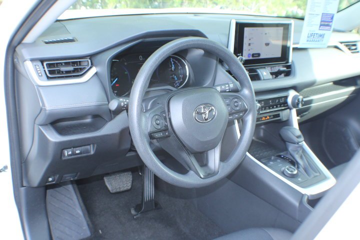 Certified Used 2025 Ice Cap Toyota Hybrid LE image 7