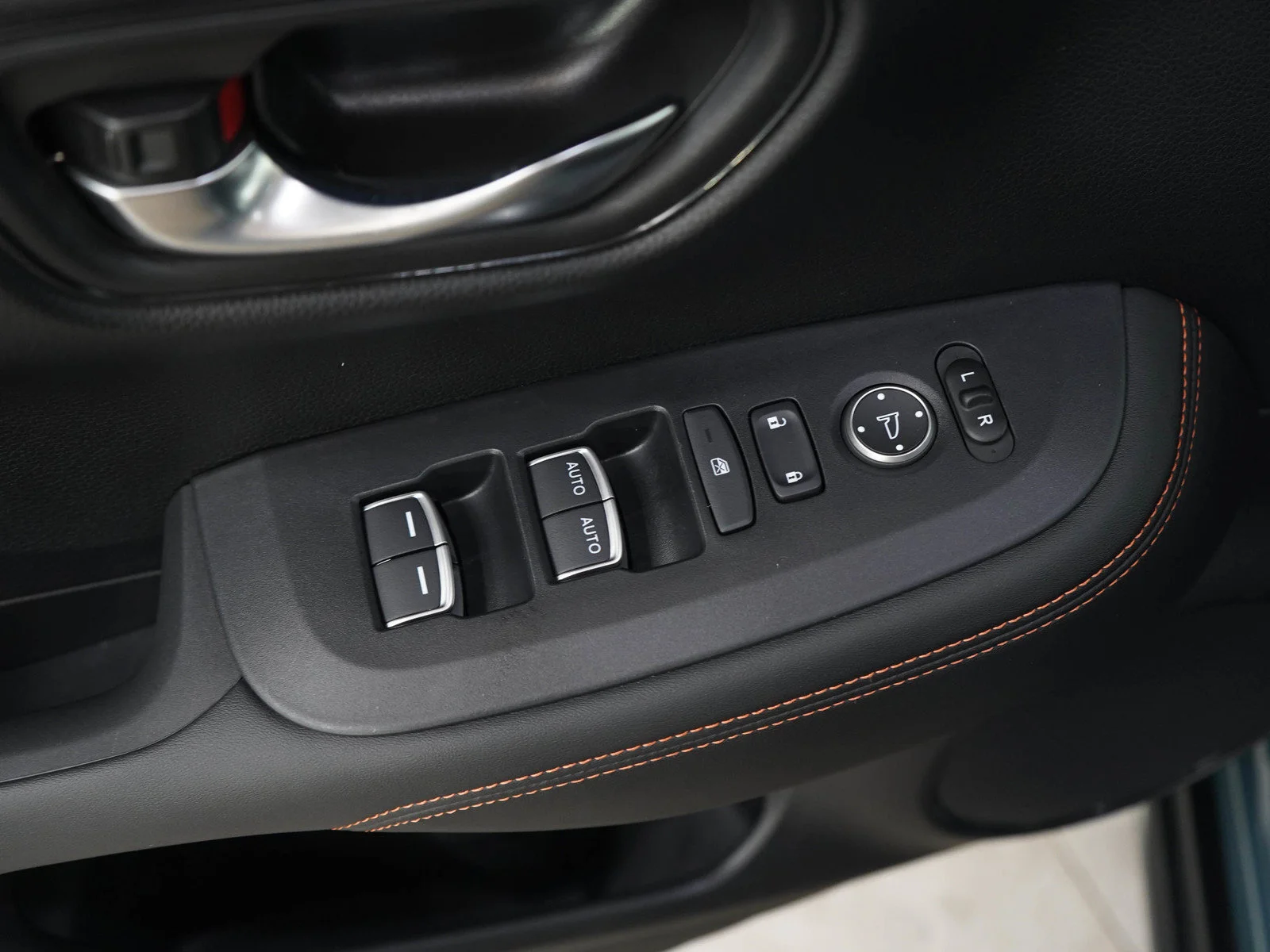 Used 2024 Nordic Forest Pearl Honda sport image 19
