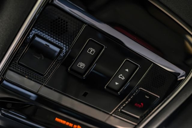 2026 Land Rover Range Rover SE - Photo 31