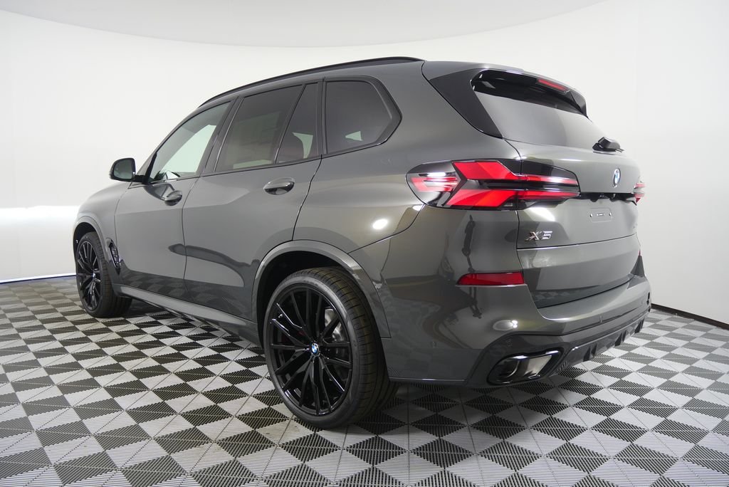 Used 2026 Dravit Grey Metallic BMW sDrive40i image 5