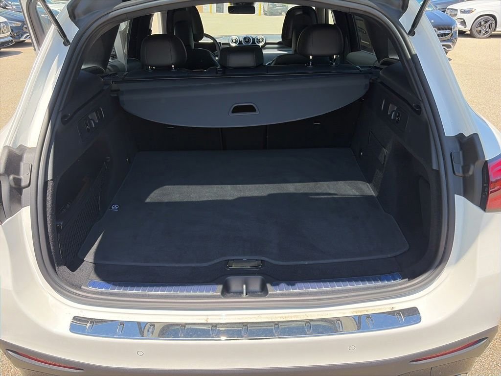 Used 2026 White Mercedes-Benz GLC 300 image 23