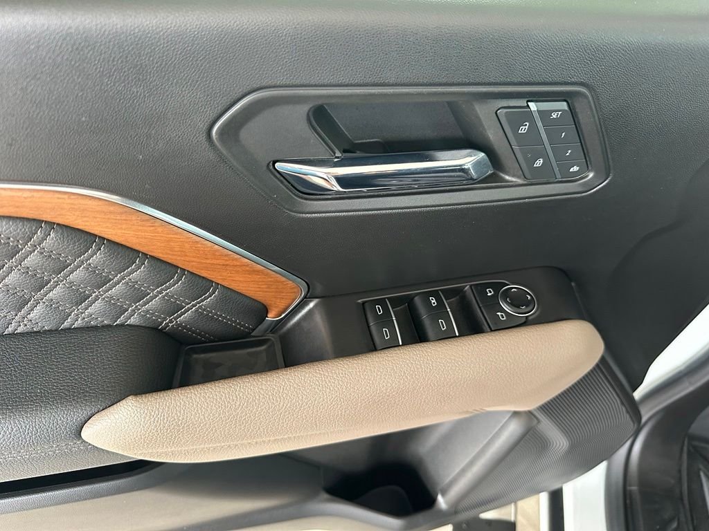 Used 2023 White GMC Denali image 12