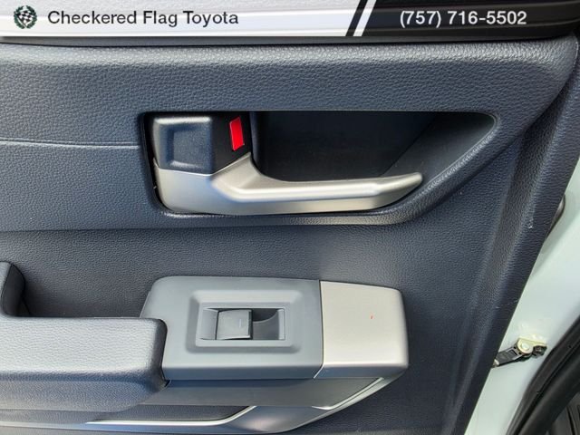 Used 2022 White Toyota SR5 image 41