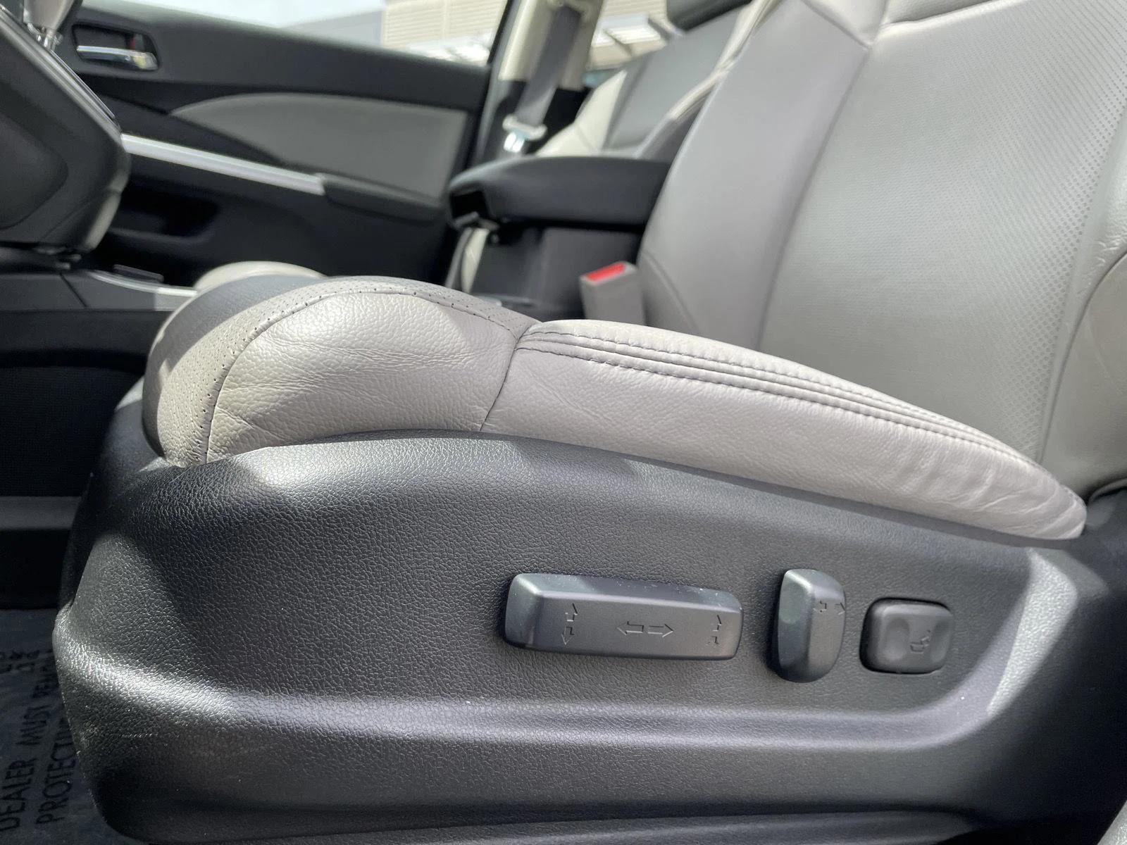 Used 2016 Alabaster Silver Metallic Honda EX-L image 21