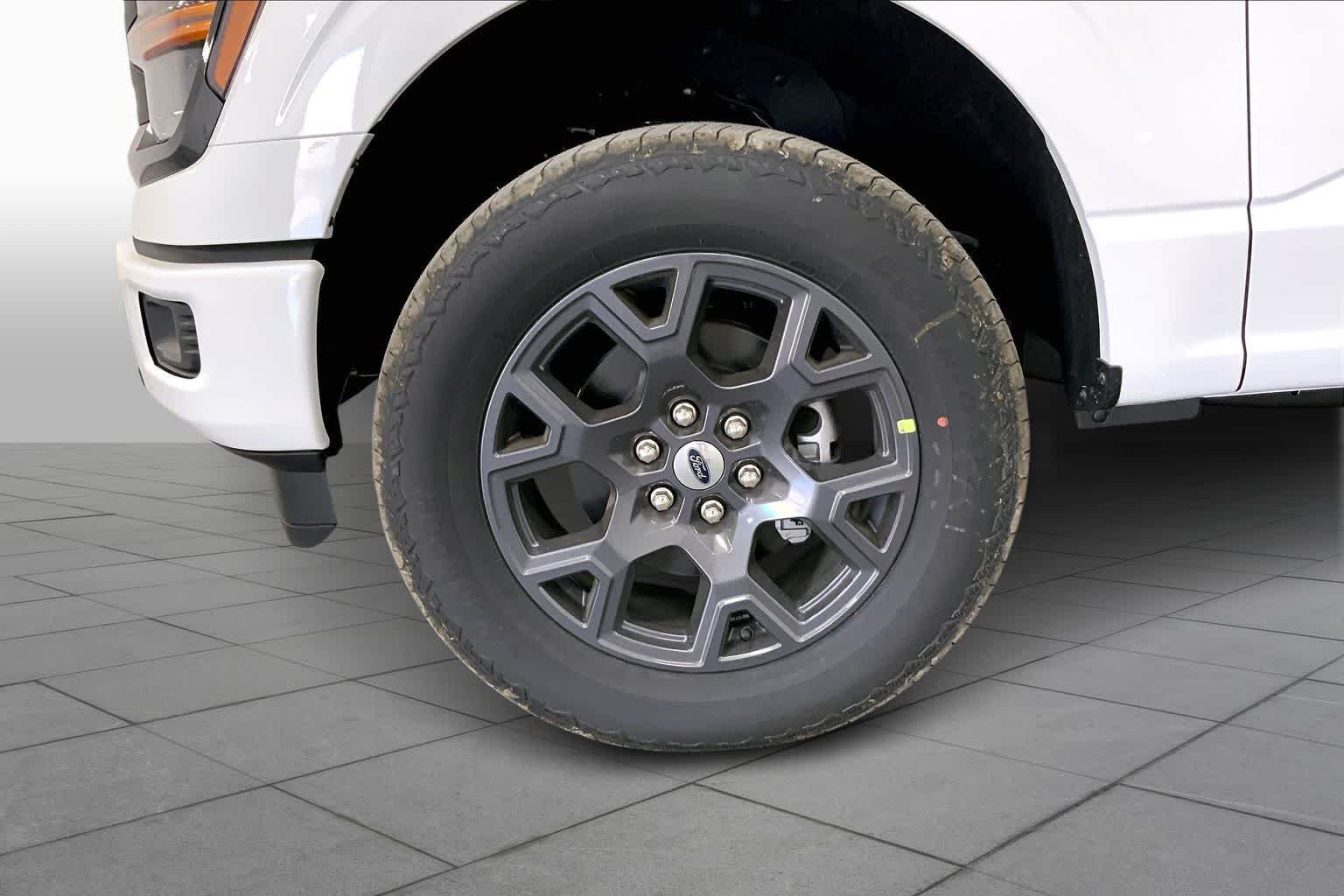 New 2026 Oxford White Ford STX image 9