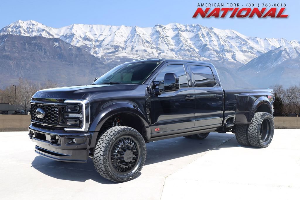 2026 Ford F-450 Platinum 4x4 Crew Cab 8' Box DRW's photo