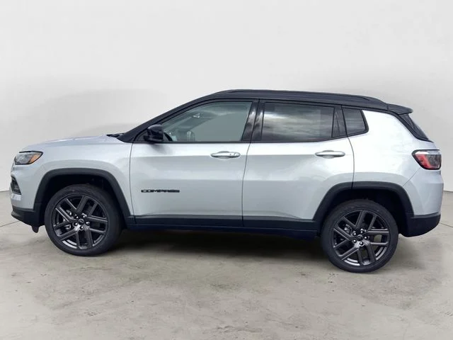 New 2026 Silver Zynith Metallic Clearcoat Jeep LIMITED ALTITUDE 4X4 image 2