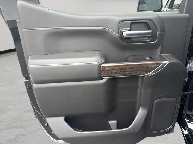 Used 2019  Chevrolet LT Trail Boss image 26