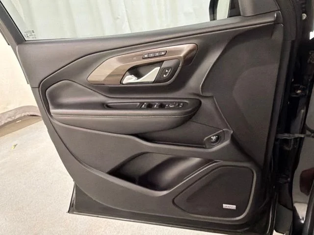 Used 2018 Black GMC Denali image 27