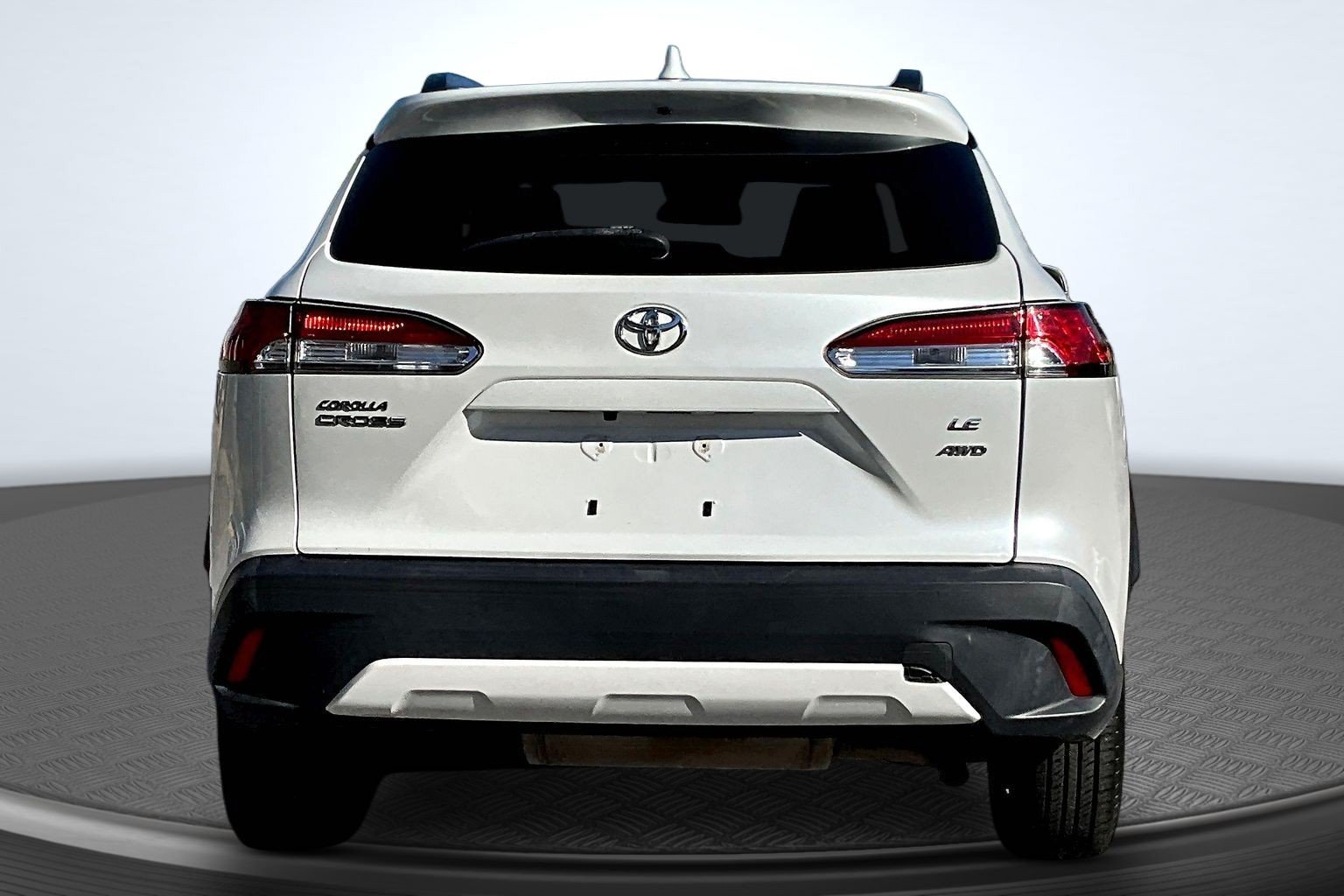 Used 2023 Beige Toyota LE image 4