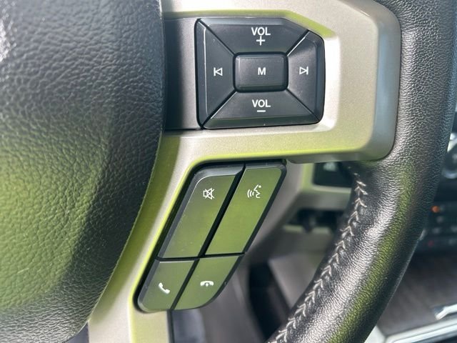 Used 2020 Black Metallic Ford Lariat image 31