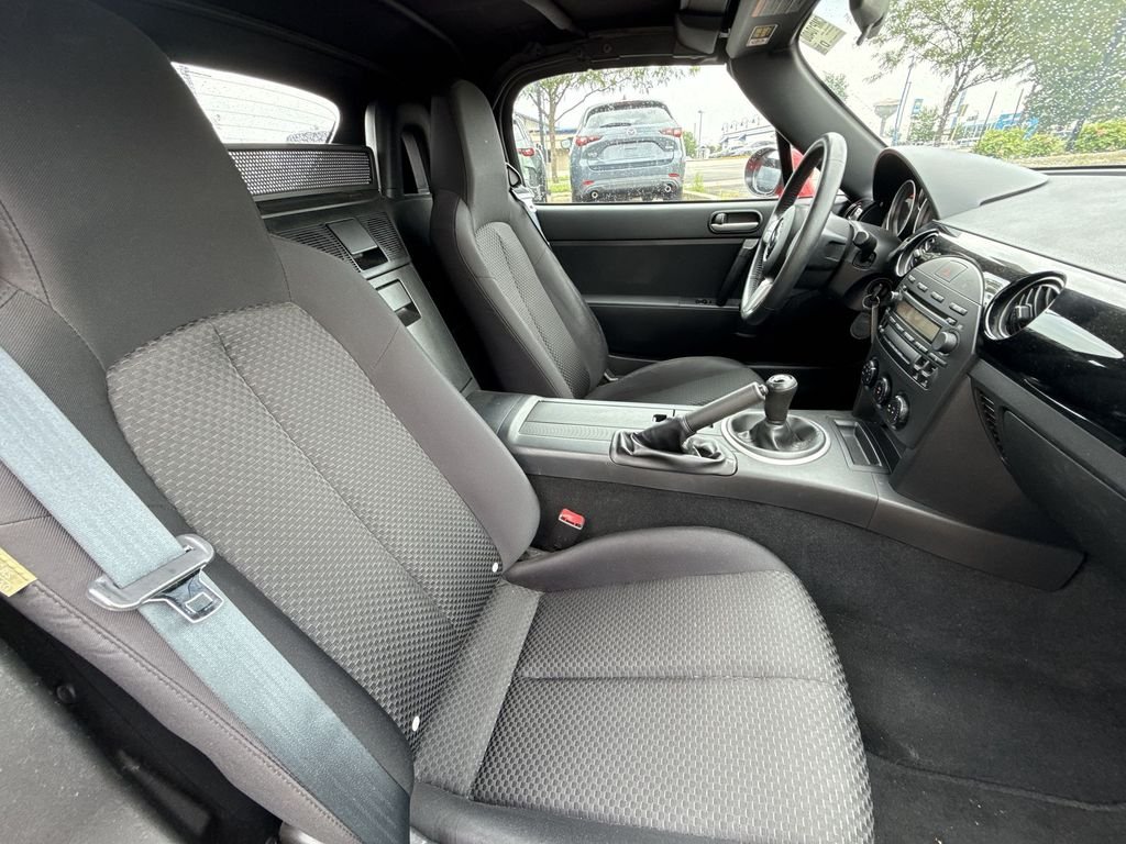 Used 2006 Red Mazda Base image 23