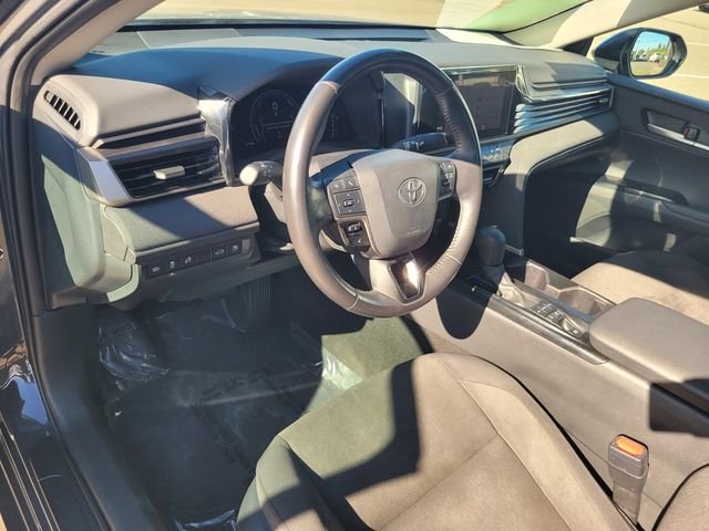 Used 2025  Toyota LE image 12