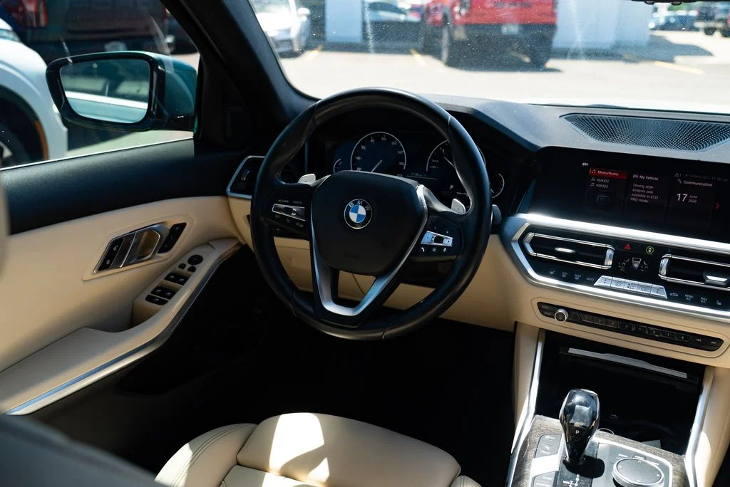 Used 2020 Blue BMW 330i image 9