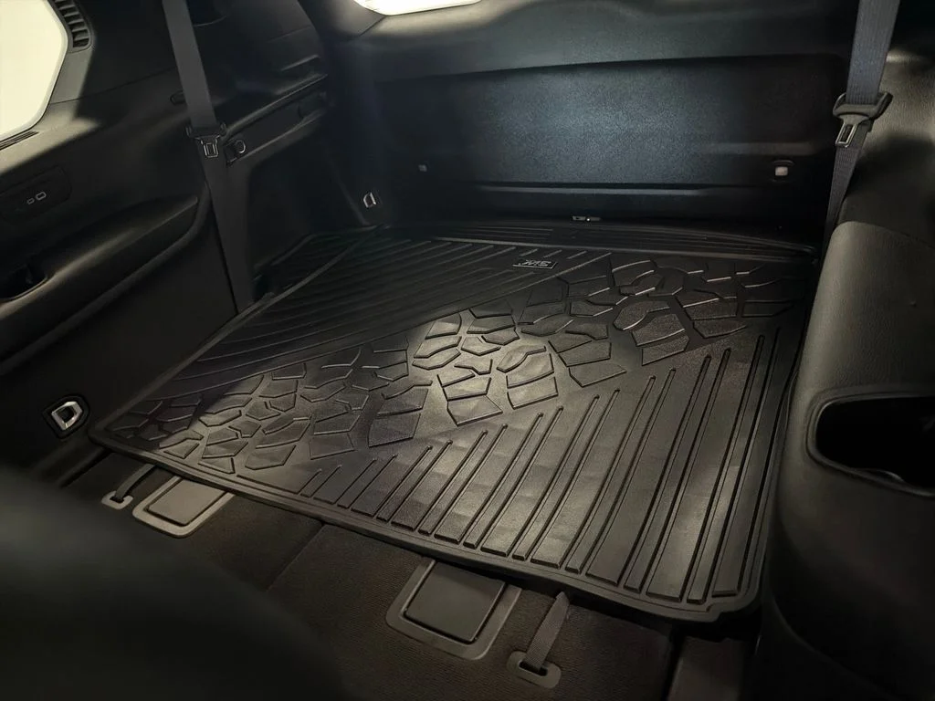 Used 2024 Black Jeep Limited image 15