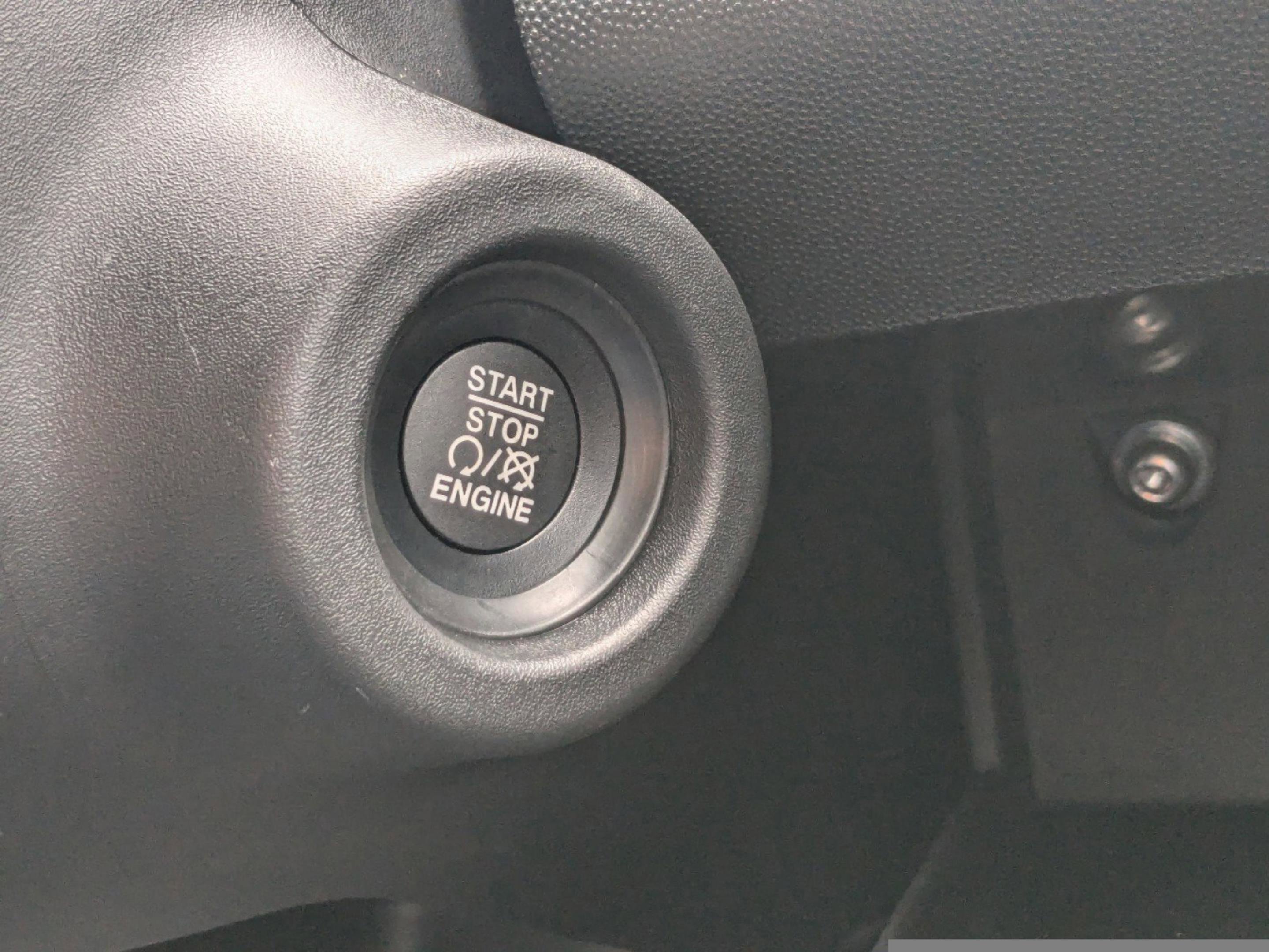 2025 RAM ProMaster Window Van Base - Photo 35