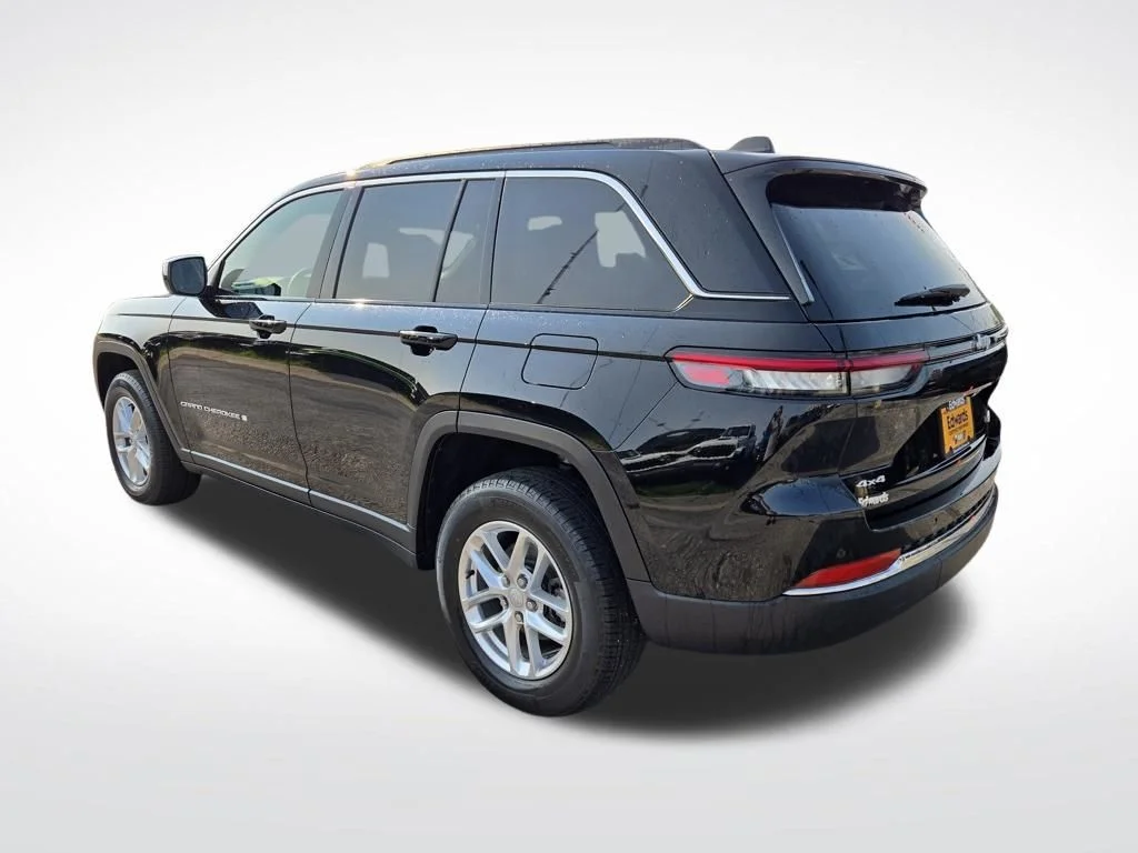 Used 2024 Black Jeep Laredo X image 8