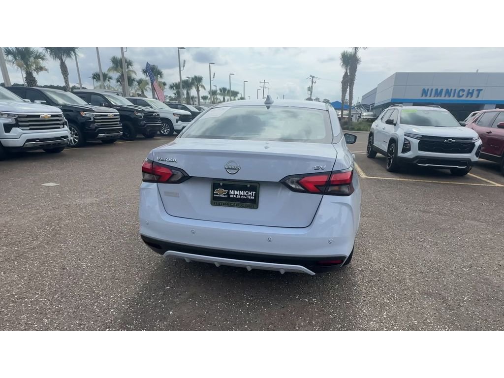 Used 2024 Gray Nissan SV image 3