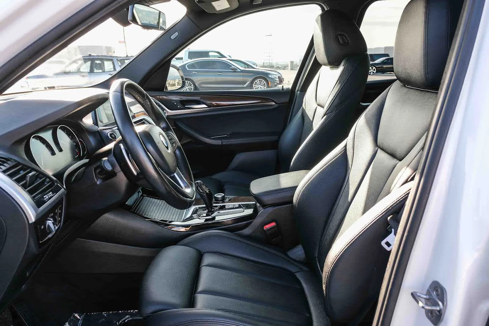 Used 2019 Alpine White BMW sDrive30i image 18