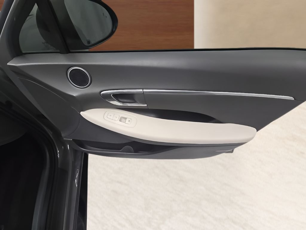 Used 2023 Gray Hyundai SEL image 24