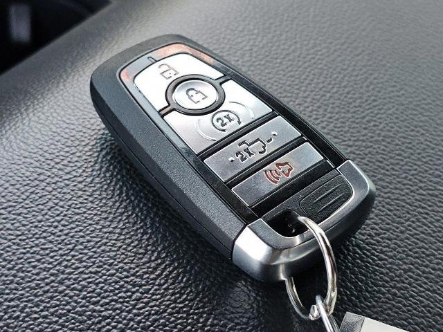 Used 2025 Carbonized Gray Metallic Ford  image 35