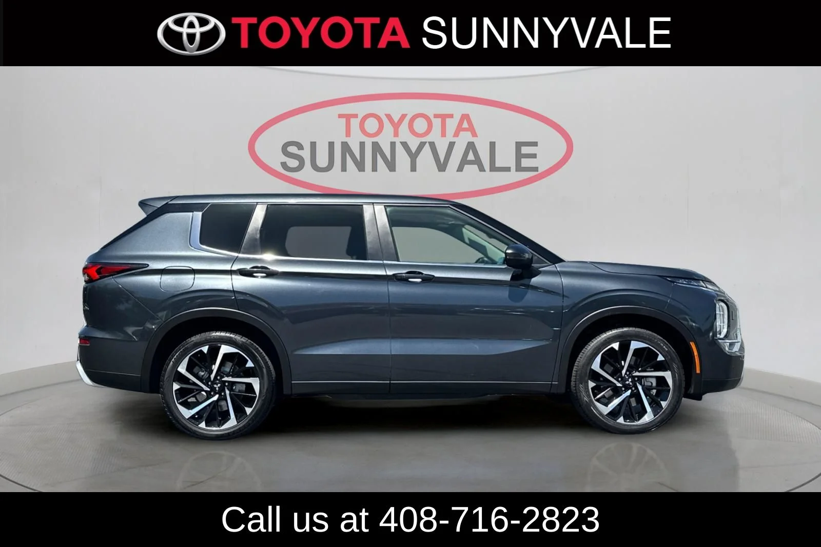 Used 2024  Mitsubishi SE image 9