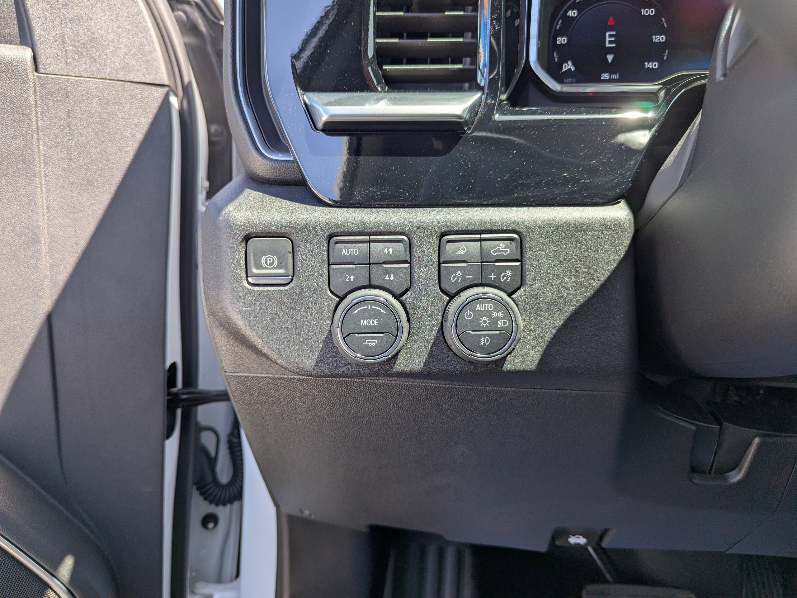 2025 Chevrolet Silverado 1500 RST - Photo 12