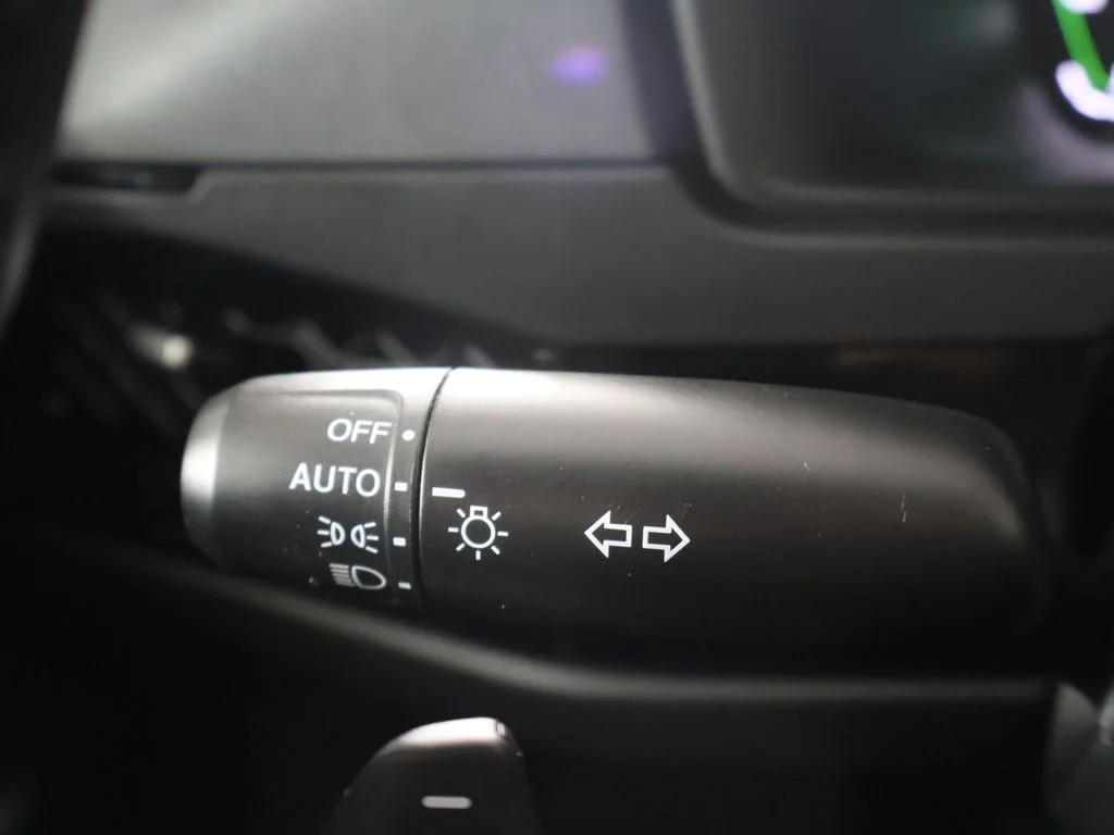 Used 2025 Silver Honda EX-L image 39