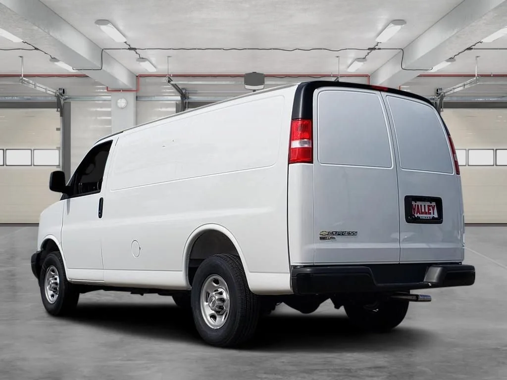 2025 Chevrolet Express Cargo Work Van - Photo 5