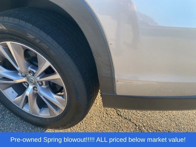Used 2015 Silver Toyota XLE V6 image 6