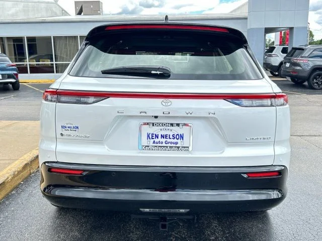 New 2026 Oxygen White with Black roof <sup>1</sup> Toyota  Limited image 8