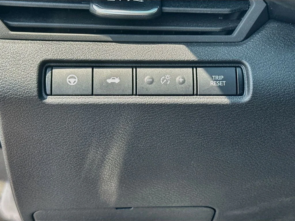Used 2020 Blue Nissan 2.5 SV image 10