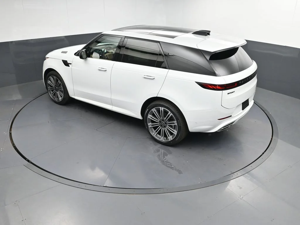 Certified Used 2025 White Land Rover Dynamic SE image 32