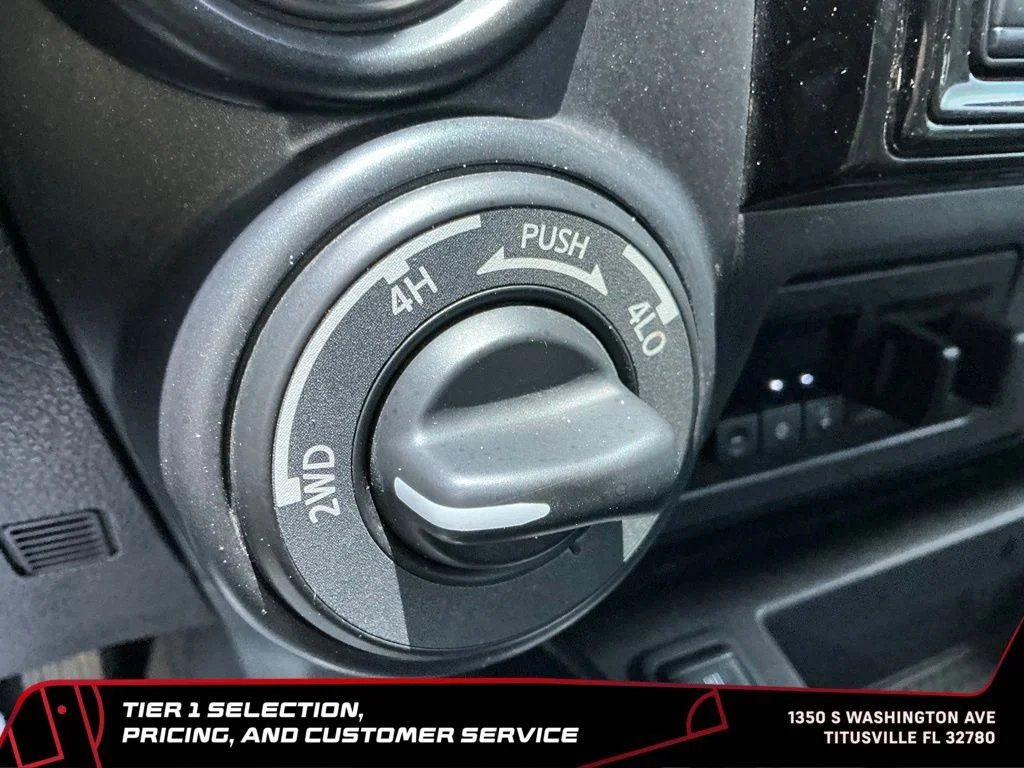 Used 2023 Black Nissan PRO-4X image 33