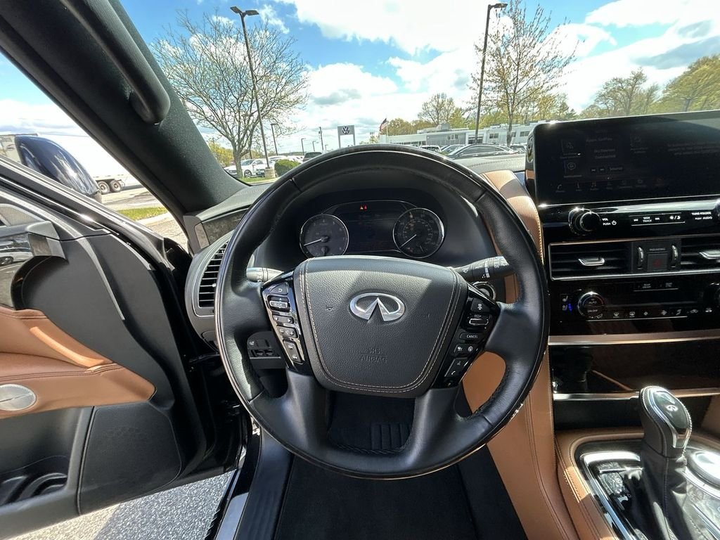 Certified Used 2024 Black INFINITI Sensory image 18