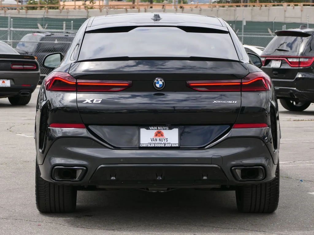 Used 2024 Black Sapphire Metallic BMW xDrive40i image 5