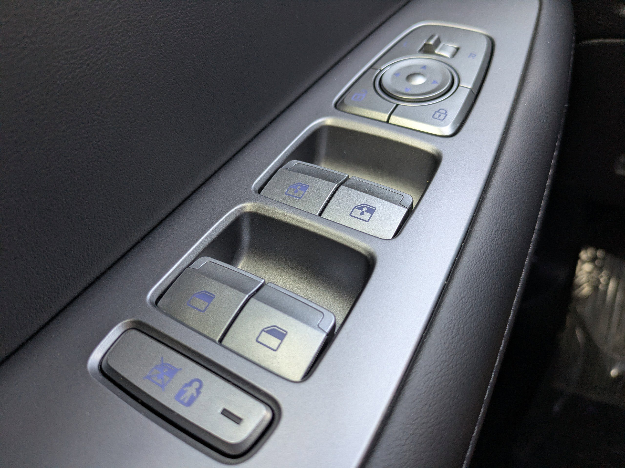 2025 Hyundai Palisade Limited - Photo 21