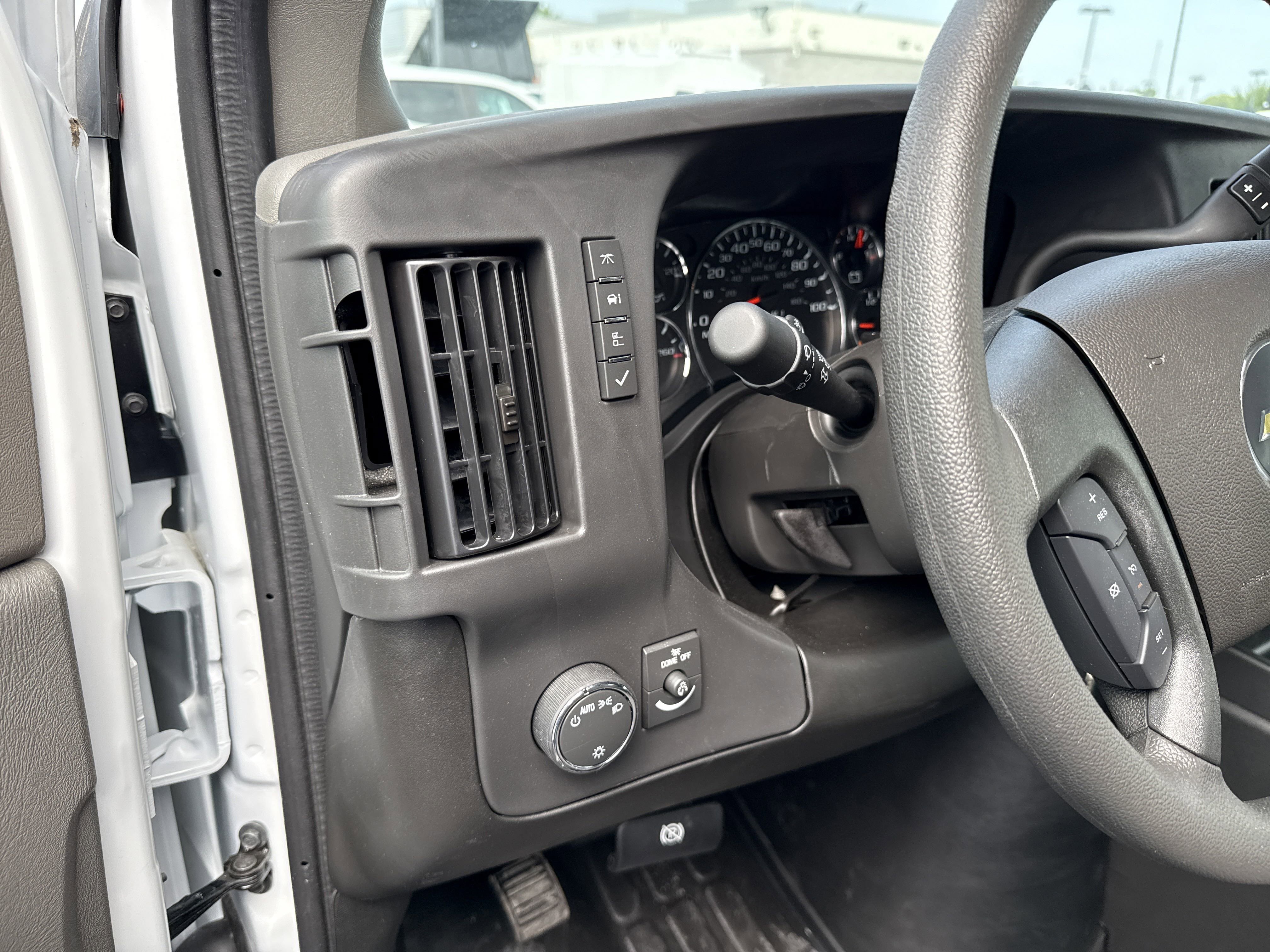 2025 Chevrolet Express Cargo Work Van - Photo 13