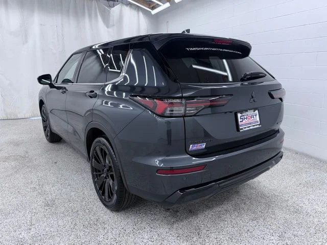 New 2026 Gray Mitsubishi LE image 4