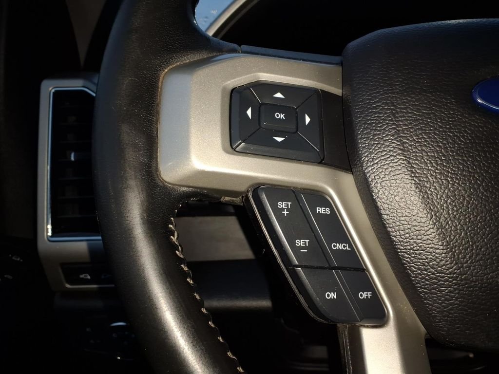 Used 2021 White Metallic Ford Lariat image 19
