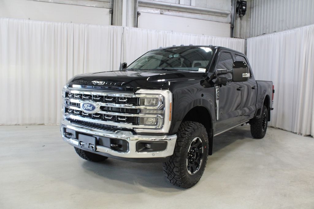 New 2026 Agate Black Metallic Ford  image 36