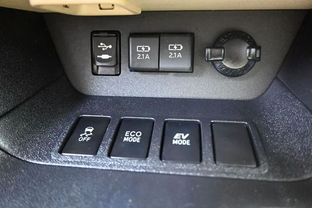 Used 2019 Red Toyota Limited image 42