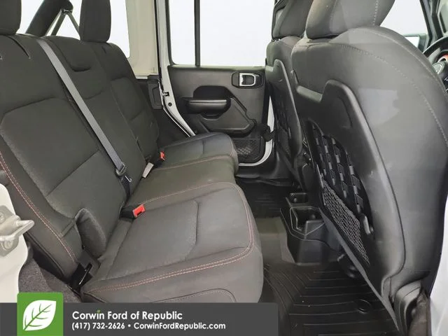 Used 2021 Bright White Clearcoat Jeep Unlimited Rubicon image 24