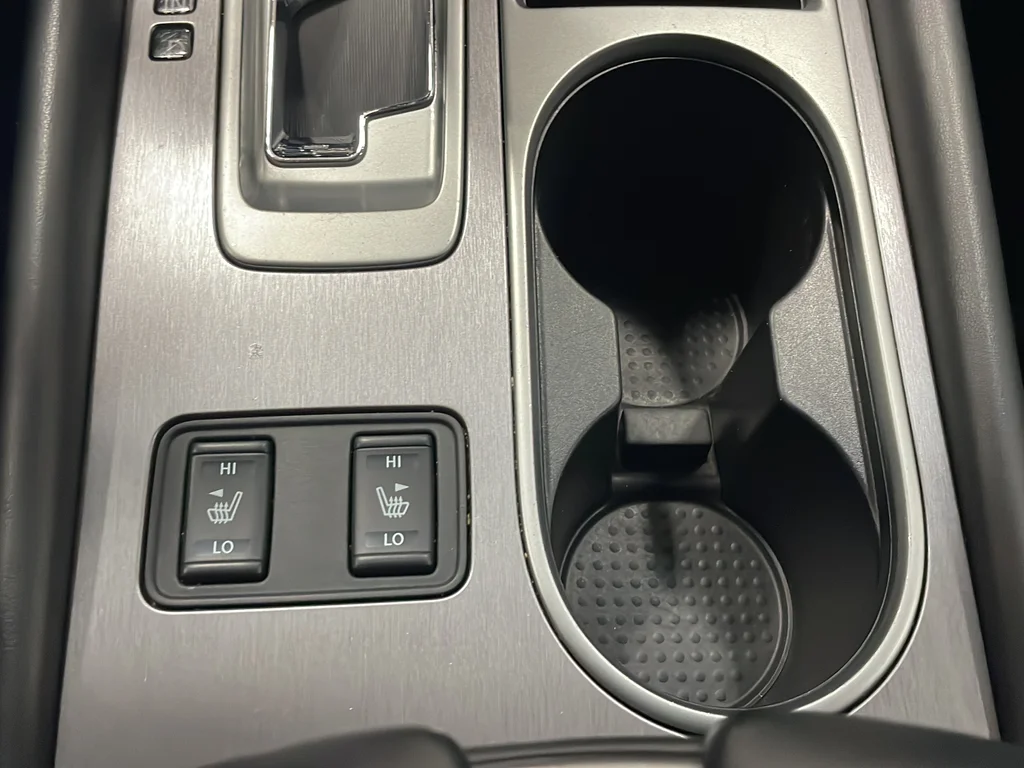Used 2020 Black Nissan SL image 29