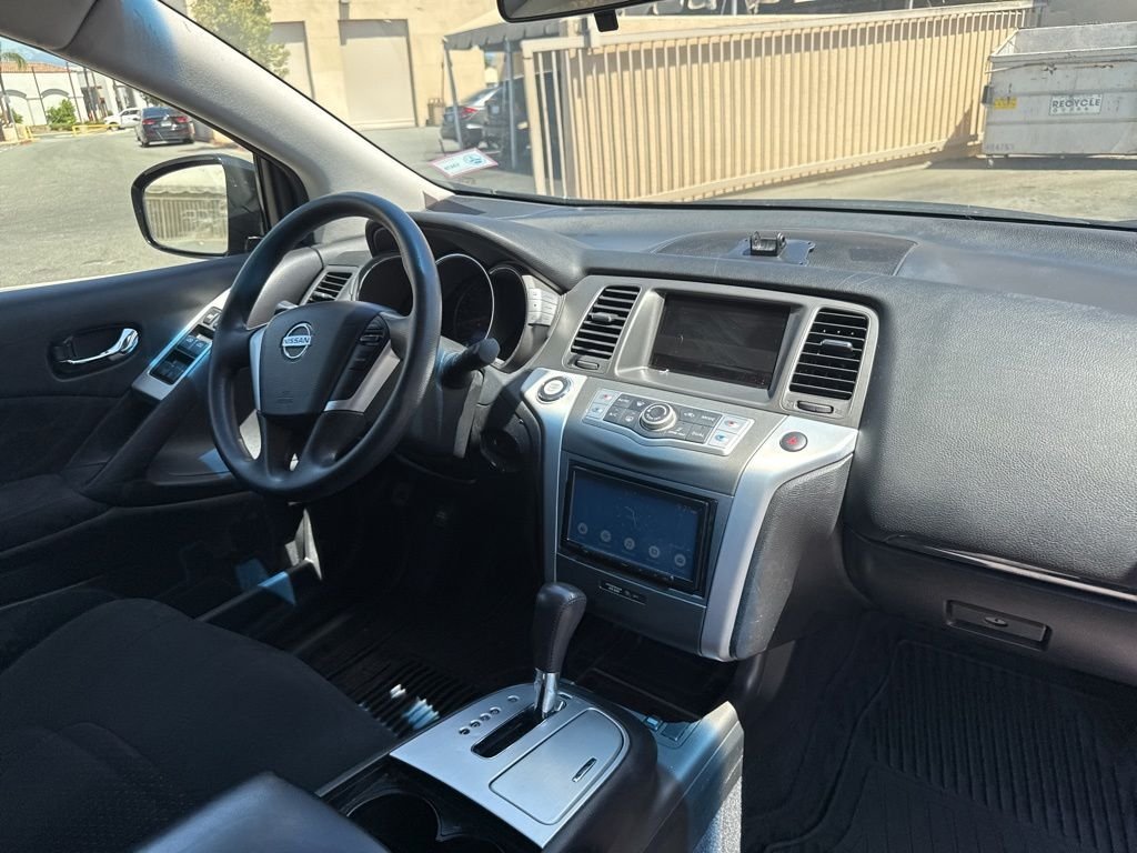 Used 2013 Blue Nissan S image 22